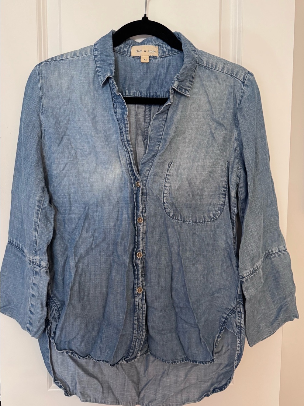 cloth & stone Chambray Mid-Light Wash Button-Down Shirt with inside pocket, XS